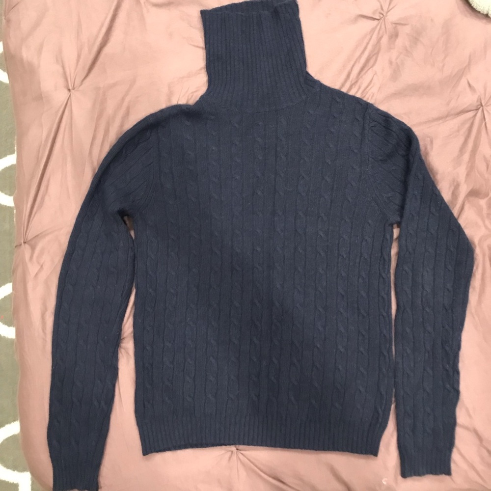 JCrew cable knit turtleneck sweater size L